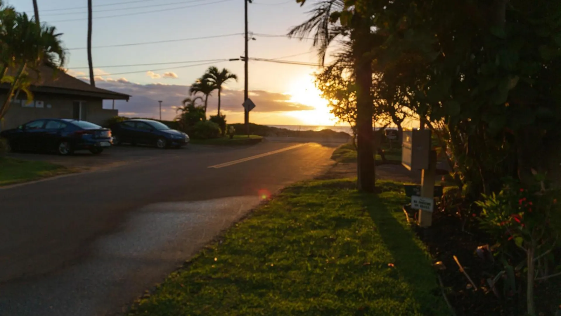 Plumeria Suite, 2-Bedrooms, Sleeps 6, Pool & Bbq, Pre-Renovation Summer Sale Kihei