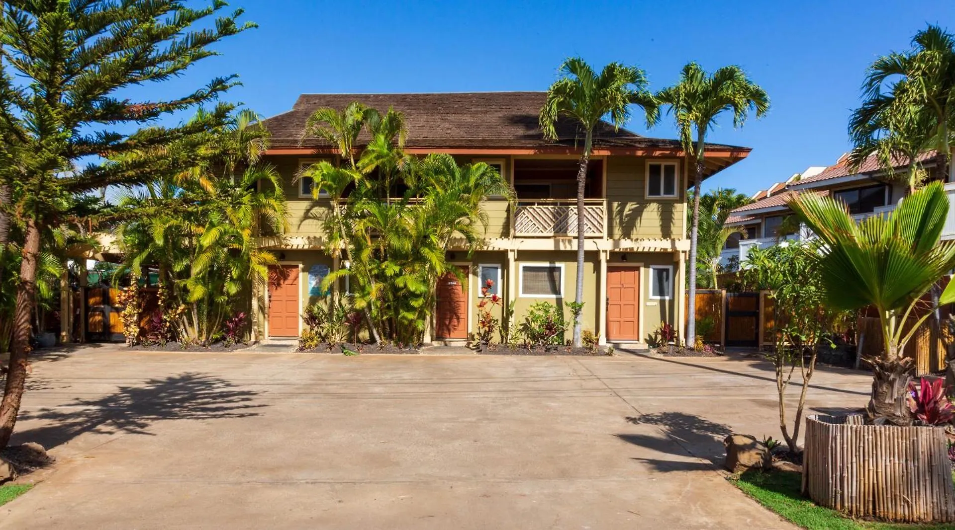 Apartment Plumeria Suite, 2-Bedrooms, Sleeps 6, Pool & Bbq, Pre-Renovation Summer Sale United States
